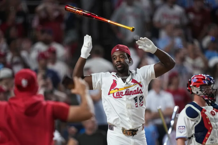 Walker spoils Schwarber party, rallies to win Home Run Derby